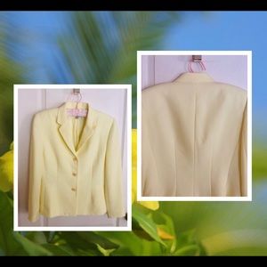 ANN TAYLOR PETITE SOPHISTICATE BLAZER